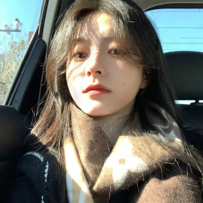 女皇的对手海报